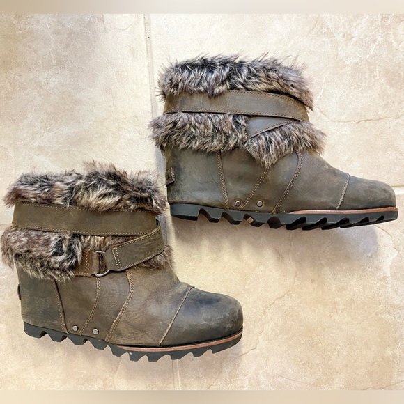 Awesome Sorel faux fur cuff booties! - Picture 1 of 15